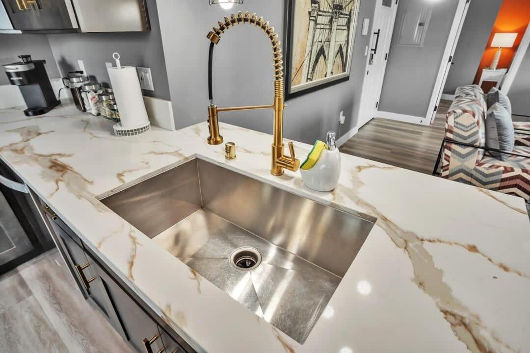 Professionals-Restaurants-Fastwifi-A C-Desk- Pets Apartment San Diego Exterior foto