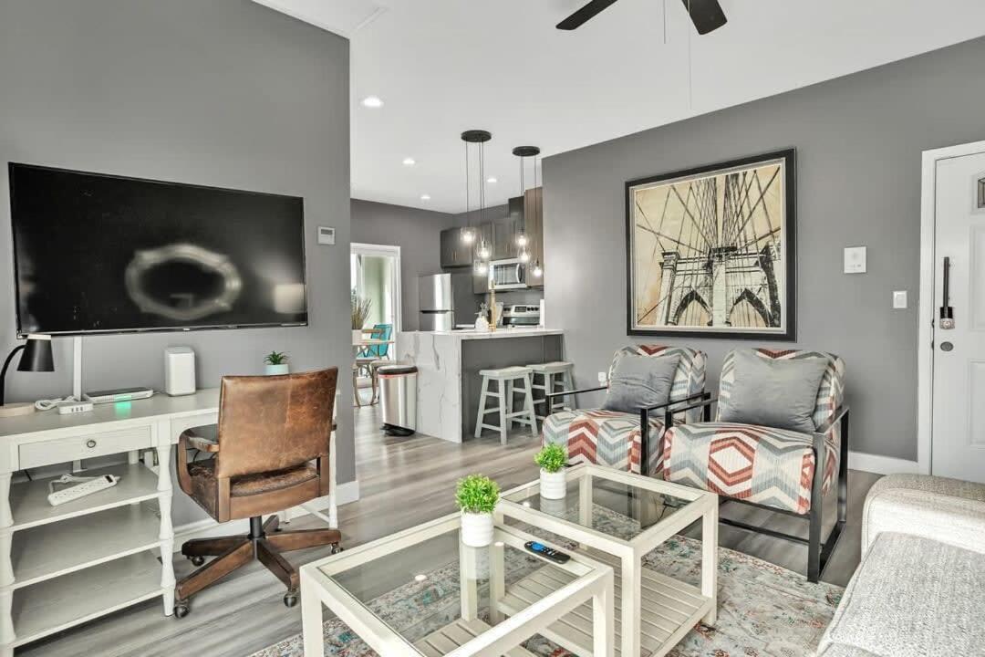 Professionals-Restaurants-Fastwifi-A C-Desk- Pets Apartment San Diego Exterior foto